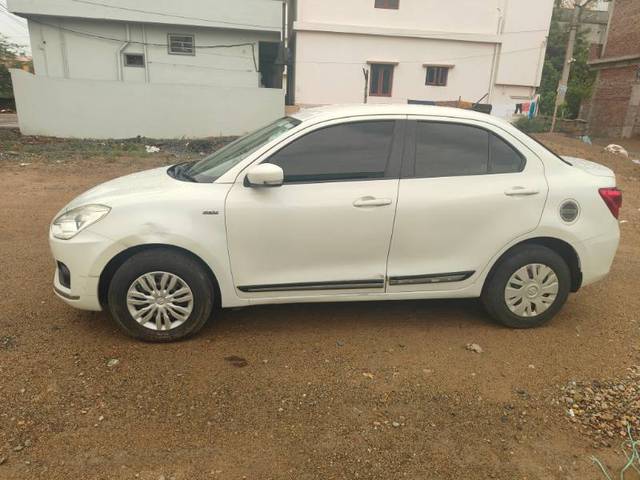 https://images10.gaadi.com/usedgaadi-sellcar/UsedCar/e58f41b2a/8599b609-08c7-427a-89a8-f5ec62772a58.jpg?imwidth=6400