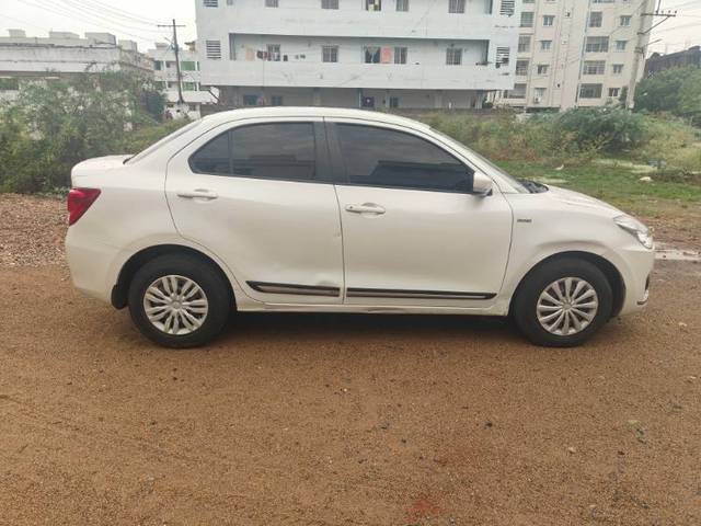 https://images10.gaadi.com/usedgaadi-sellcar/UsedCar/e58f41b2a/cce12b10-0a6d-4151-8613-42d1f98c9214.jpg?imwidth=6401