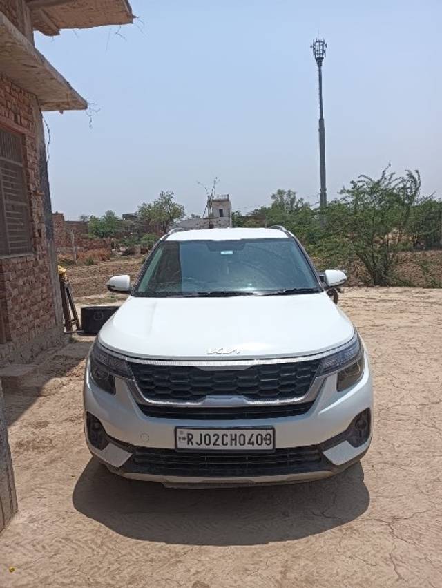https://images10.gaadi.com/usedgaadi-sellcar/UsedCar/e58fe575a/fb0313d8-f911-43a2-b391-70b96dc019a8.jpeg?imwidth=6400