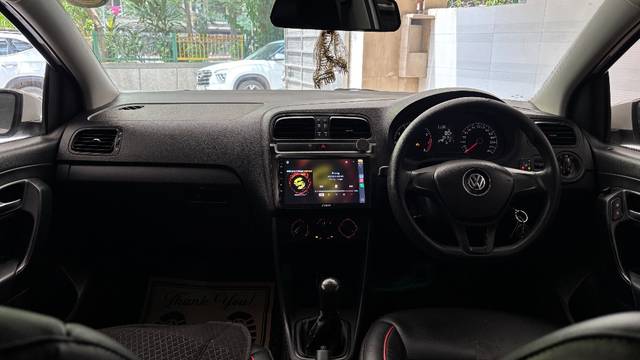 https://images10.gaadi.com/usedgaadi-sellcar/UsedCar/e590000fa/7b923a26-9ed4-4b77-8d4a-4415e5ffb799.jpeg?imwidth=6402