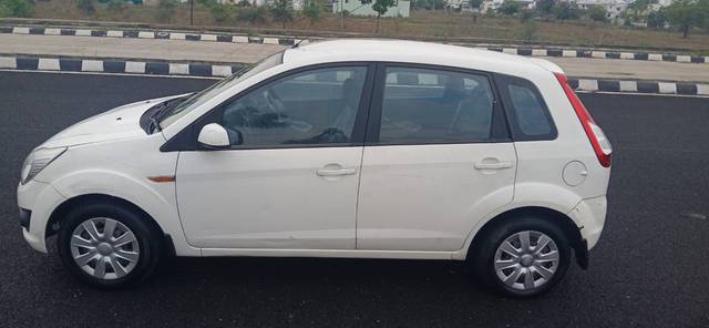 https://images10.gaadi.com/usedgaadi-sellcar/UsedCar/e5901382a/028d0704-b3f4-4743-9f76-2ba49e30e235.jpg?imwidth=6402