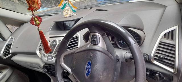 https://images10.gaadi.com/usedgaadi-sellcar/UsedCar/e5907048a/e9cff7ec-4a90-42a9-8424-9a5f8b097947.jpg?imwidth=6401