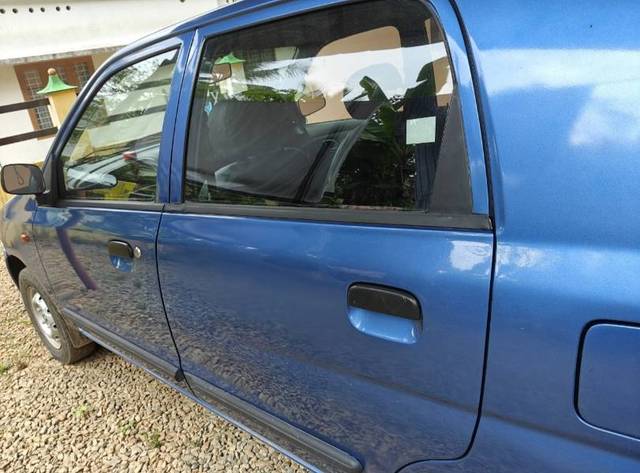 https://images10.gaadi.com/usedgaadi-sellcar/UsedCar/e59074caa/853c55ac-ca52-45ef-a2f0-c1661523f52f.jpg?imwidth=6402