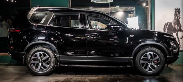 https://images10.gaadi.com/usedgaadi-sellcar/UsedCar/e5908a9ea/ef4a57af-1973-415e-980e-7d66ffb8a5db.jpeg?imwidth=6402