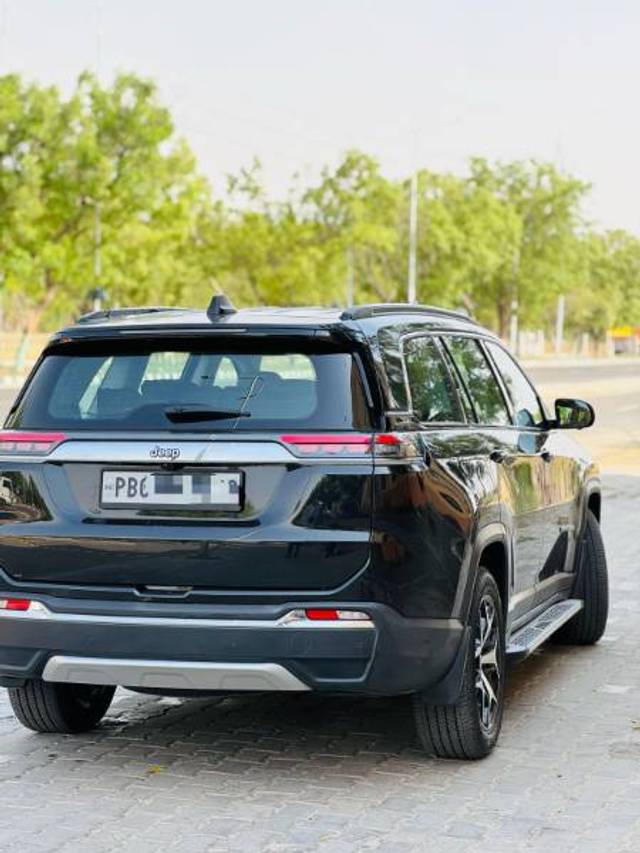 https://images10.gaadi.com/usedgaadi-sellcar/UsedCar/e5909e61a/39eedb0d-fe04-47a3-aafa-052c387e7136.jpg?imwidth=6401