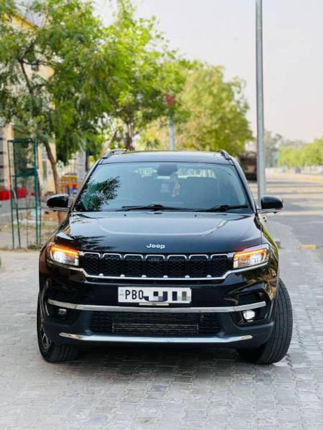 https://images10.gaadi.com/usedgaadi-sellcar/UsedCar/e5909e61a/58bbccec-86e0-4993-93f8-056badcef5fe.jpg?imwidth=6400