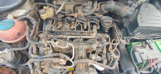 https://images10.gaadi.com/usedgaadi-sellcar/UsedCar/e590a2e3a/08510f48-cdd7-4657-87ce-fa494681f456.jpeg?imwidth=6402