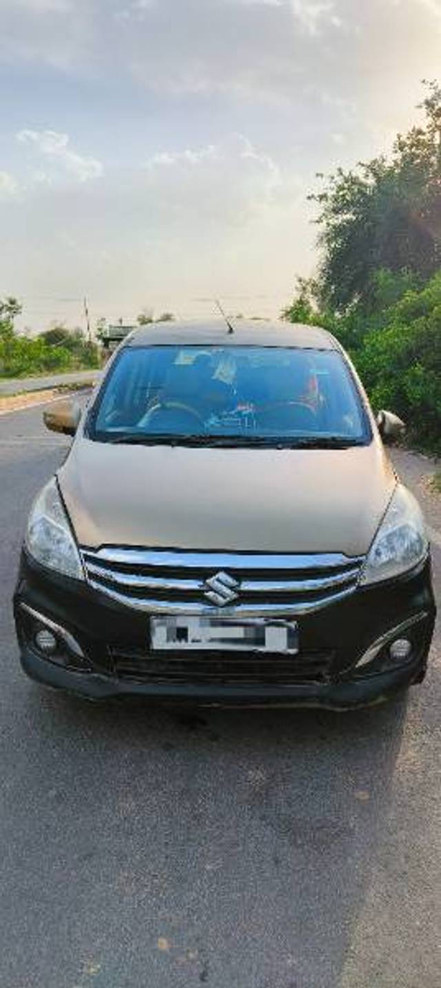 https://images10.gaadi.com/usedgaadi-sellcar/UsedCar/e590b7cda/54c92d3c-ba8a-4f1a-8fa6-7bc297ef09d6.jpg?imwidth=6400