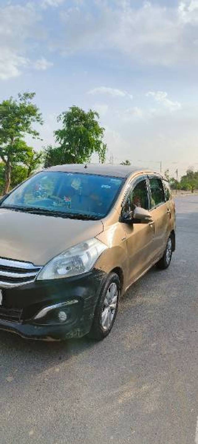https://images10.gaadi.com/usedgaadi-sellcar/UsedCar/e590b7cda/db71ef97-b11a-4603-ab59-09c626eff97e.jpg?imwidth=6401