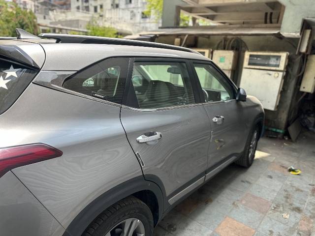 https://images10.gaadi.com/usedgaadi-sellcar/UsedCar/e590f7e7a/b54a6bbf-ca25-4b22-844d-b2d83acaf7a9.jpeg?imwidth=6401