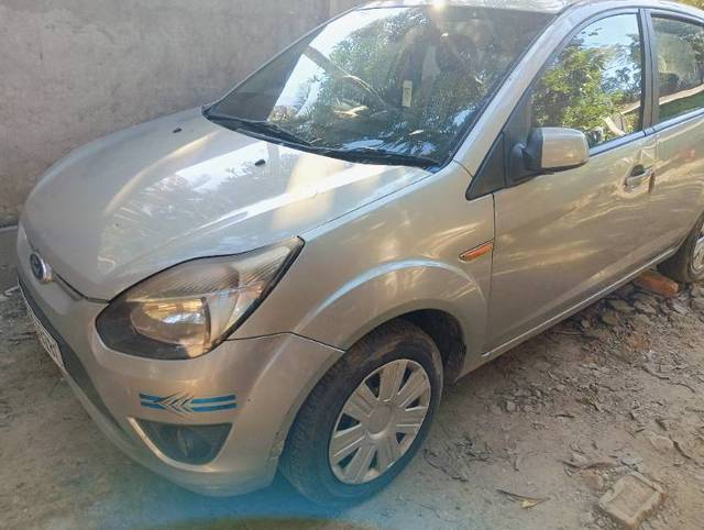 https://images10.gaadi.com/usedgaadi-sellcar/UsedCar/e59147bea/8d15e674-c667-4beb-b2b3-58087ca579a6.jpg?imwidth=6400