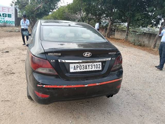 https://images10.gaadi.com/usedgaadi-sellcar/UsedCar/e59164aba/0035cb99-ed35-45a1-ac97-2479696530f9.jpg?imwidth=6401