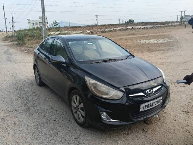https://images10.gaadi.com/usedgaadi-sellcar/UsedCar/e59164aba/e22b48cc-0f2a-496e-81c2-94b5b0cbcacf.jpg?imwidth=6400
