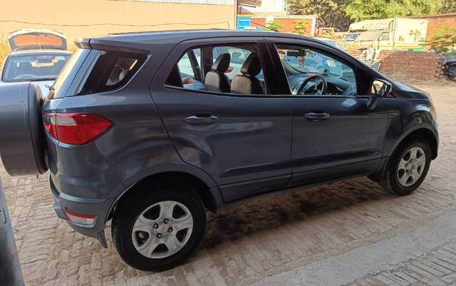 https://images10.gaadi.com/usedgaadi-sellcar/UsedCar/e5917f9fa/4c5886e7-c3d3-4d59-8f00-ce3e299ef4d2.jpeg?imwidth=6400