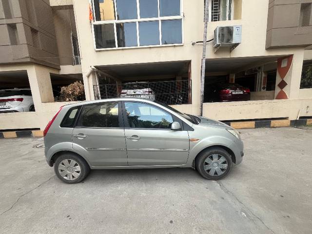 https://images10.gaadi.com/usedgaadi-sellcar/UsedCar/e591d1cfa/d5ca1a9e-25ba-4faa-a534-219956345a1e.jpeg?imwidth=6402