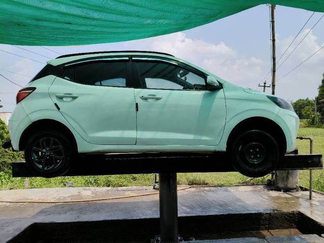 https://images10.gaadi.com/usedgaadi-sellcar/UsedCar/e591f25ea/9e736c94-648d-4d0a-8f8d-1467578e5e92.jpg?imwidth=6401