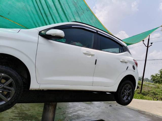 https://images10.gaadi.com/usedgaadi-sellcar/UsedCar/e591f25ea/d71e246d-efb8-44ae-aa2f-6130c7715524.jpg?imwidth=6400