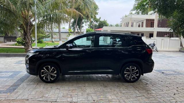 https://images10.gaadi.com/usedgaadi-sellcar/UsedCar/e5924b51a/fb596f5e-1016-4790-b5ca-dc4cc79ad501.jpeg?imwidth=6402