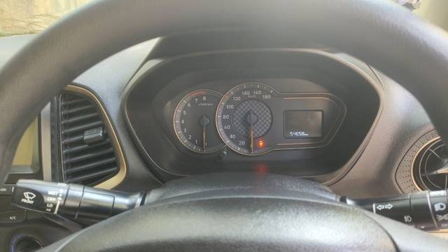 https://images10.gaadi.com/usedgaadi-sellcar/UsedCar/e592540ea/24908161-9f7f-49f4-9f51-8b2434d2df8c.jpeg?imwidth=6401