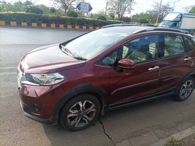https://images10.gaadi.com/usedgaadi-sellcar/UsedCar/e5925a69a/c2c35984-4728-4c41-b236-dffff44278cf.jpg?imwidth=6400