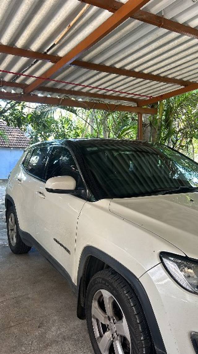 https://images10.gaadi.com/usedgaadi-sellcar/UsedCar/e5928de1a/6787483a-bcfa-4c2d-a0b6-46b31fb48d3c.jpeg?imwidth=6402