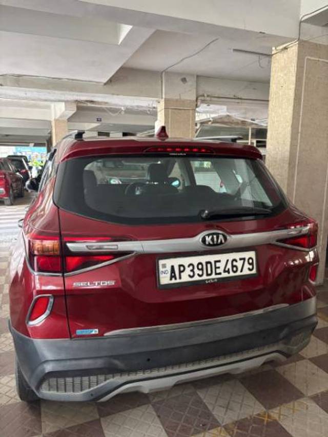 https://images10.gaadi.com/usedgaadi-sellcar/UsedCar/e592de7da/37f001ba-0d0c-49ef-bb4b-e9b0e611284c.jpg?imwidth=6401