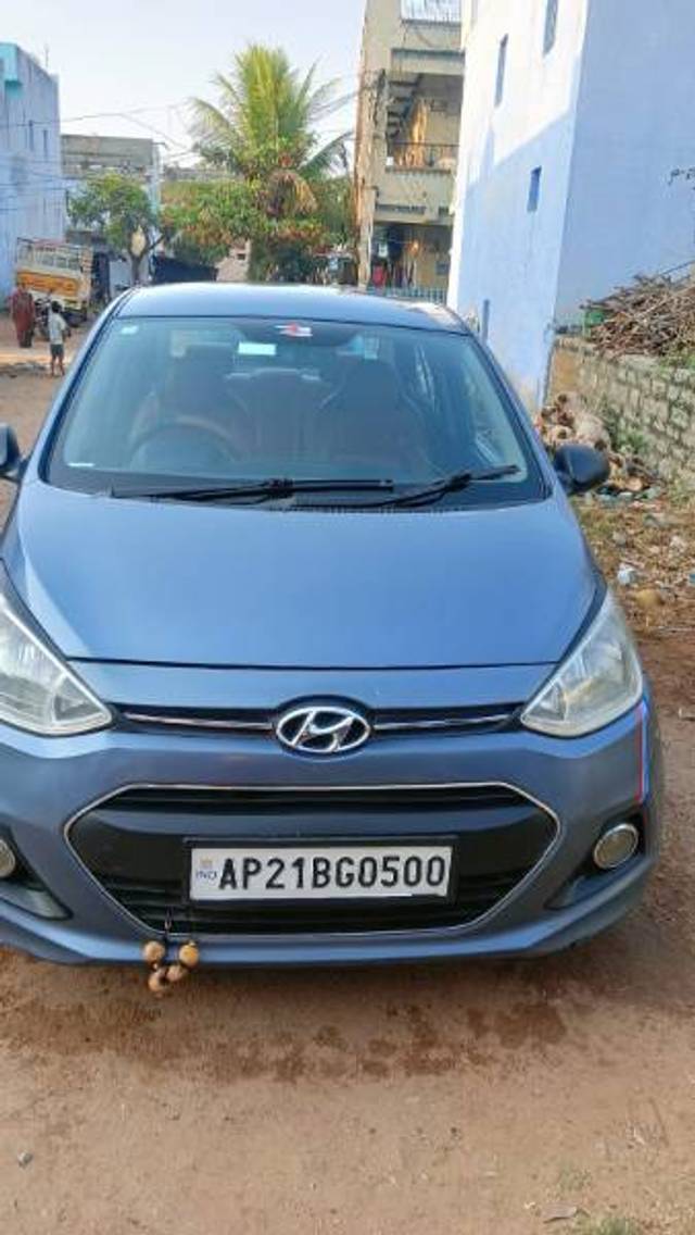 https://images10.gaadi.com/usedgaadi-sellcar/UsedCar/e5934c93a/40e9b5a8-5753-42ae-b463-ed29ef78d932.jpeg?imwidth=6400