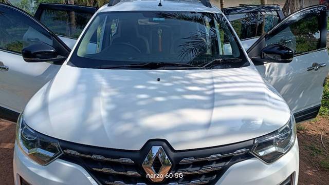https://images10.gaadi.com/usedgaadi-sellcar/UsedCar/e5938a5ea/25a1a21c-627f-4186-b2c4-7cb2fa17f81c.jpg?imwidth=6400