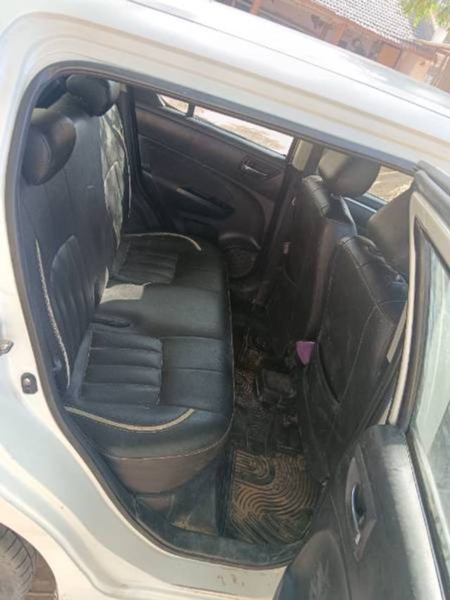 https://images10.gaadi.com/usedgaadi-sellcar/UsedCar/e593ad46a/8e1c57a7-cd5a-4c5e-bcaa-5589287000e4.jpg?imwidth=6402