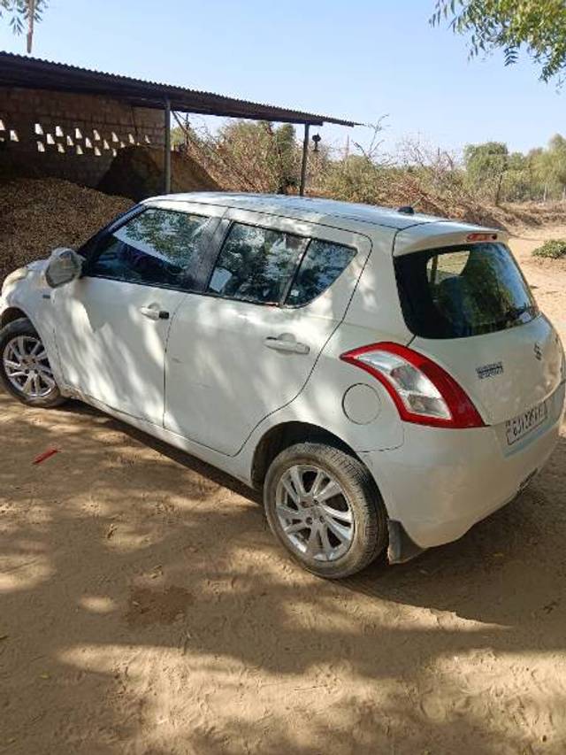 https://images10.gaadi.com/usedgaadi-sellcar/UsedCar/e593ad46a/de9dd49b-7875-4c39-aa68-508c54817993.jpg?imwidth=6401