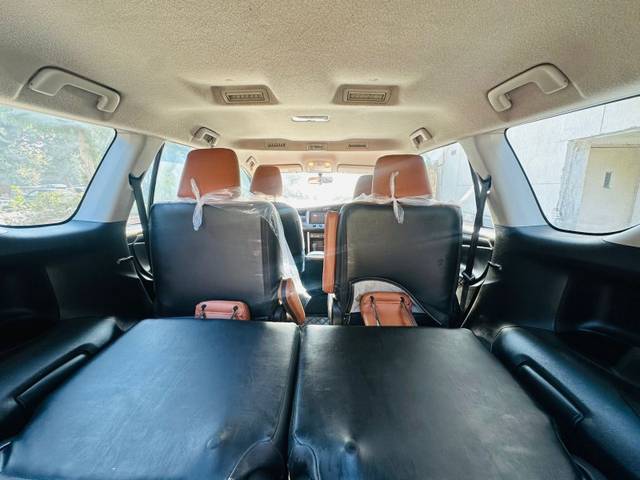 https://images10.gaadi.com/usedgaadi-sellcar/UsedCar/e593e591a/00105a91-3d94-4e26-9d71-3cb839b0ee2c.jpeg?imwidth=6402