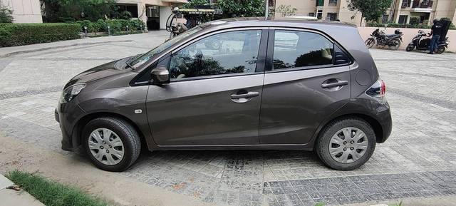 https://images10.gaadi.com/usedgaadi-sellcar/UsedCar/e593f3f7a/4bc2b66a-82ed-4b46-abf1-1f71f885c3d4.jpg?imwidth=6401