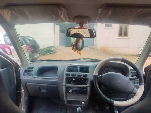 https://images10.gaadi.com/usedgaadi-sellcar/UsedCar/e5940501a/ada35571-db67-4fdc-b058-22b3f1da62d3.jpg?imwidth=6402