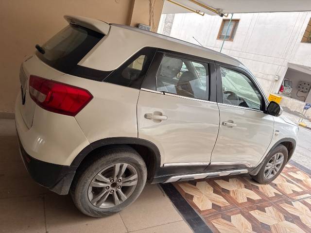 https://images10.gaadi.com/usedgaadi-sellcar/UsedCar/e59406daa/e6a5c9be-403f-4a80-bd03-ff6019e102e1.jpg?imwidth=6402