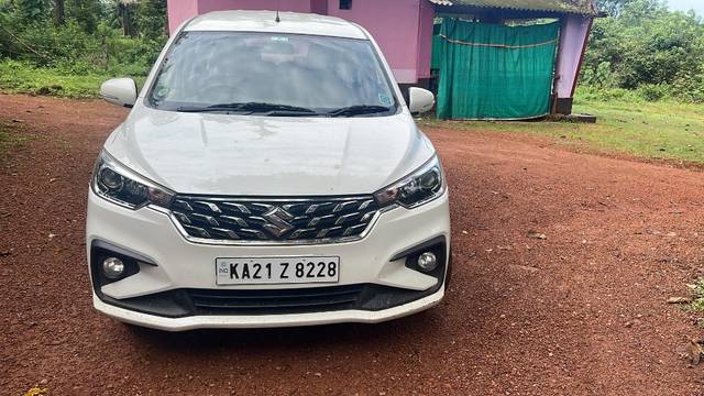 https://images10.gaadi.com/usedgaadi-sellcar/UsedCar/e5940d24a/9f93b6eb-7495-48dc-9967-bb4c93ec3220.jpeg?imwidth=6400