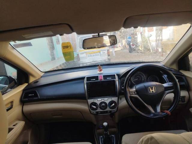 https://images10.gaadi.com/usedgaadi-sellcar/UsedCar/e5947086a/2f856ebd-aaa4-4ef7-bd50-add6528f8115.jpg?imwidth=6402