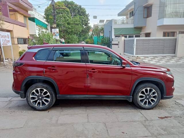 https://images10.gaadi.com/usedgaadi-sellcar/UsedCar/e594967aa/b818924c-be71-472d-976d-6005c9c06215.jpeg?imwidth=6402