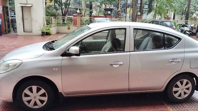 https://images10.gaadi.com/usedgaadi-sellcar/UsedCar/e594cc1da/b81144a6-5917-46c0-82c1-e56fb728edee.jpg?imwidth=6401