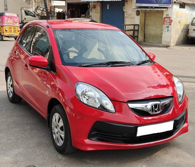 https://images10.gaadi.com/usedgaadi-sellcar/UsedCar/e594ec93a/a854e531-e686-4b0e-9654-54122b0c57b3.jpg?imwidth=6400