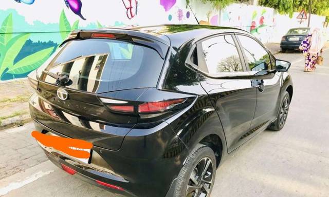 https://images10.gaadi.com/usedgaadi-sellcar/UsedCar/e59525b3a/daa4e864-3f0f-41d6-abf9-9938fd0abf93.jpeg?imwidth=6401