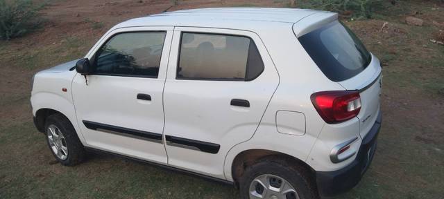 https://images10.gaadi.com/usedgaadi-sellcar/UsedCar/e5953bf5a/a12009f0-2b2d-41e1-bb2c-c83ada6695bc.jpg?imwidth=6401