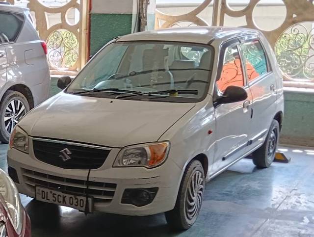 https://images10.gaadi.com/usedgaadi-sellcar/UsedCar/e5953d30a/4a50aa44-6e5d-4c32-b891-58a1e9868b79.jpg?imwidth=6400