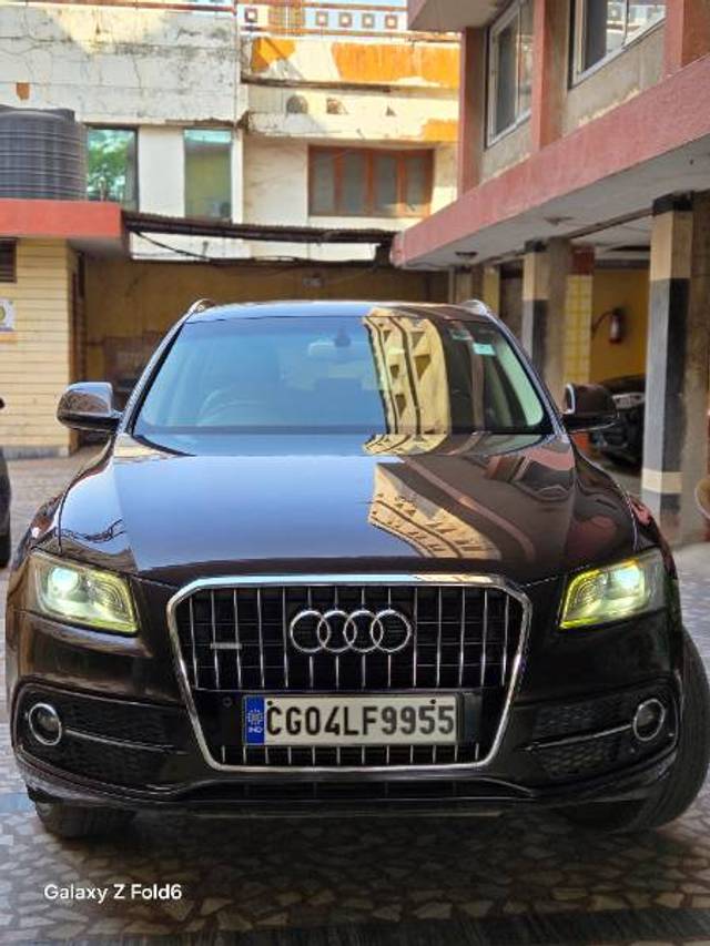 https://images10.gaadi.com/usedgaadi-sellcar/UsedCar/e5956160a/211bd9bb-a683-44bf-a206-6e9a38c71910.jpg?imwidth=6400