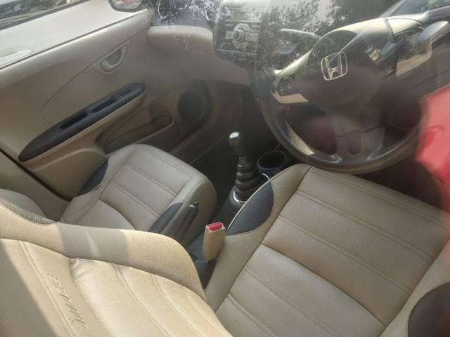https://images10.gaadi.com/usedgaadi-sellcar/UsedCar/e5957180a/eceb7e6c-dbdd-43e0-a2f0-01ba13510c3b.jpeg?imwidth=6402