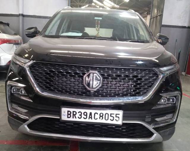 https://images10.gaadi.com/usedgaadi-sellcar/UsedCar/e5957f34a/c0762be1-54bc-4615-9376-80de1f818d40.jpg?imwidth=6402