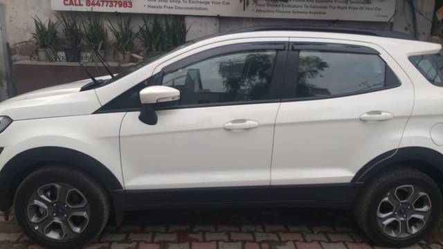 https://images10.gaadi.com/usedgaadi-sellcar/UsedCar/e5962e71a/3dc30841-a2eb-4d24-abdd-bab2115a0d81.jpeg?imwidth=6402
