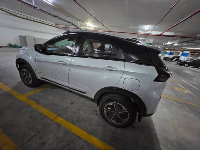 https://images10.gaadi.com/usedgaadi-sellcar/UsedCar/e5966b0aa/3c56bcb5-02c1-4791-bf06-bc606eb1dcd0.jpg?imwidth=6400