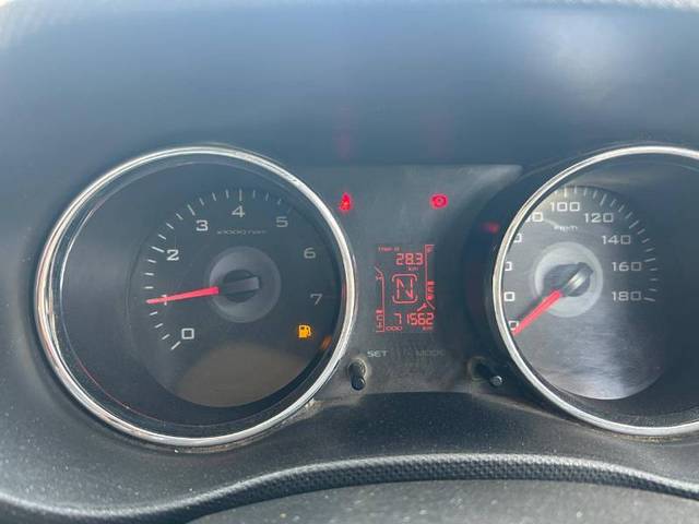 https://images10.gaadi.com/usedgaadi-sellcar/UsedCar/e596905aa/da057393-7f2e-4d20-bffd-cd891ba6d260.jpg?imwidth=6401