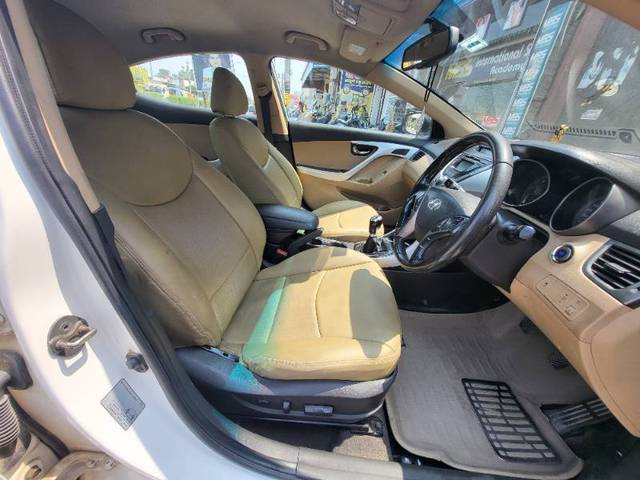 https://images10.gaadi.com/usedgaadi-sellcar/UsedCar/e596f15da/7f1938cc-9eb3-4dab-a906-fc8e5a3367ab.jpg?imwidth=6402