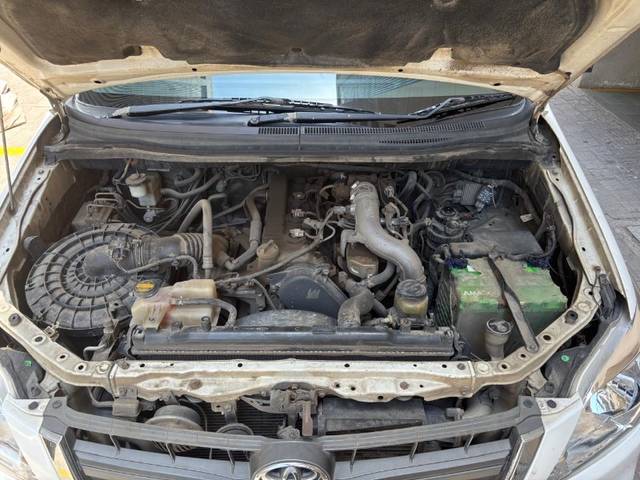 https://images10.gaadi.com/usedgaadi-sellcar/UsedCar/e59731d3a/ce97a0de-f0f1-4edc-8cf3-6c97a25c9b49.jpeg?imwidth=6402